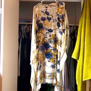 Flowy kimono